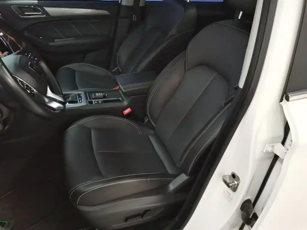 Roewe RX5