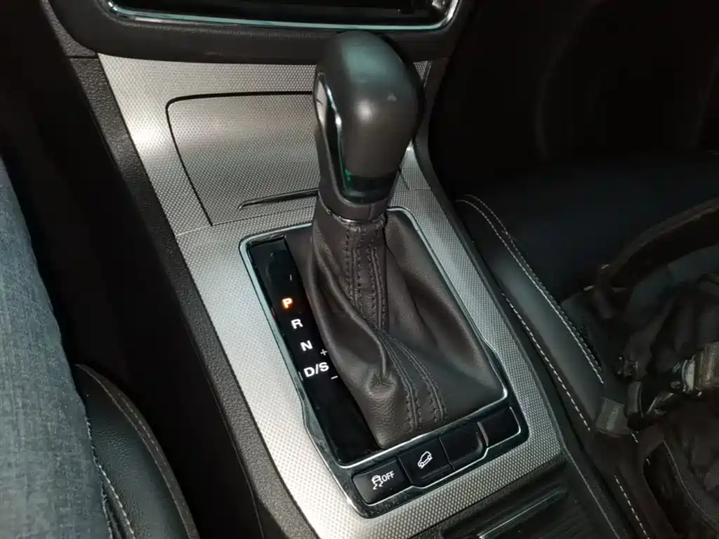 Roewe RX5