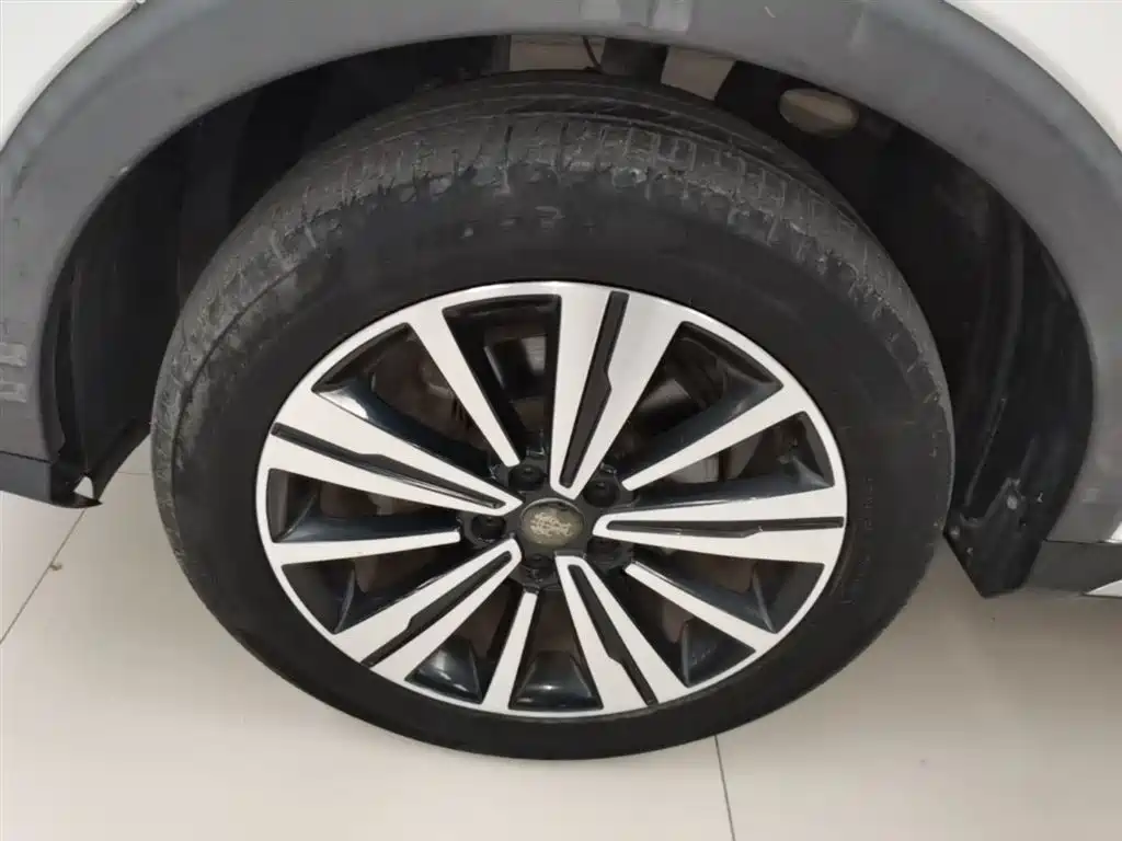 Roewe RX5