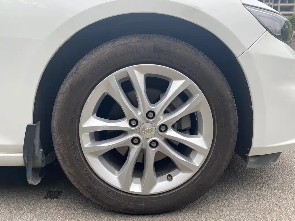 Chevrolet Malibu XL
