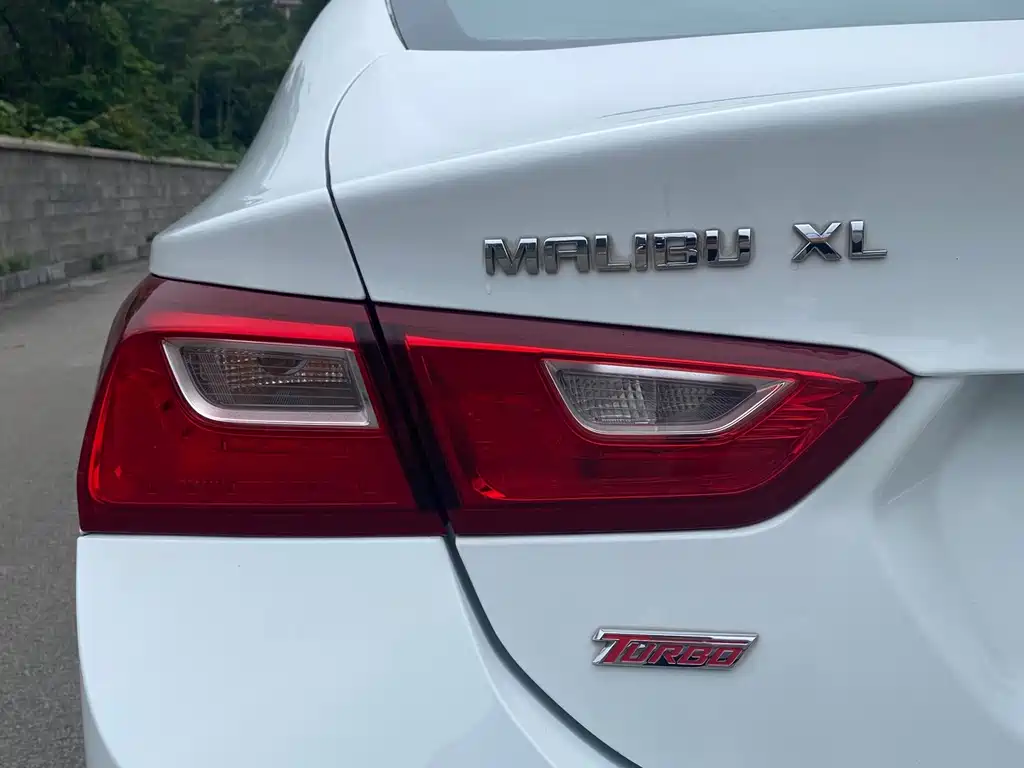Chevrolet Malibu XL