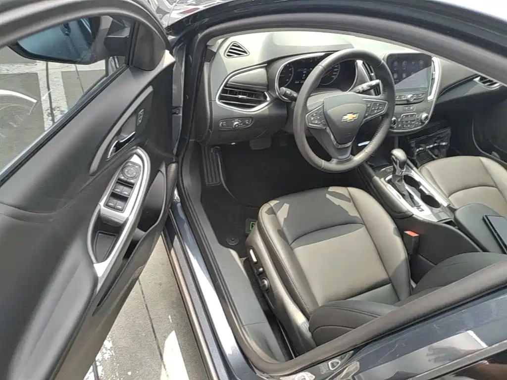 Chevrolet Malibu XL
