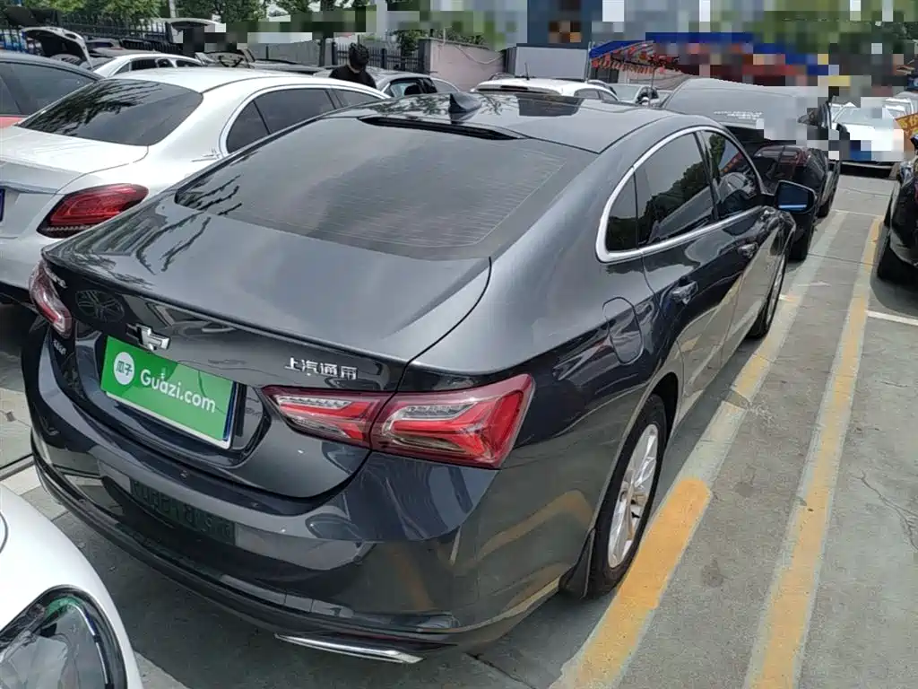 Chevrolet Malibu XL