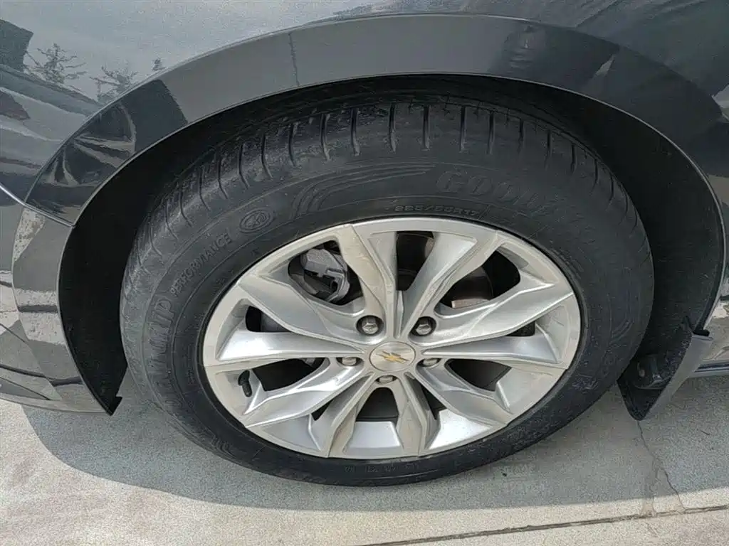 Chevrolet Malibu XL