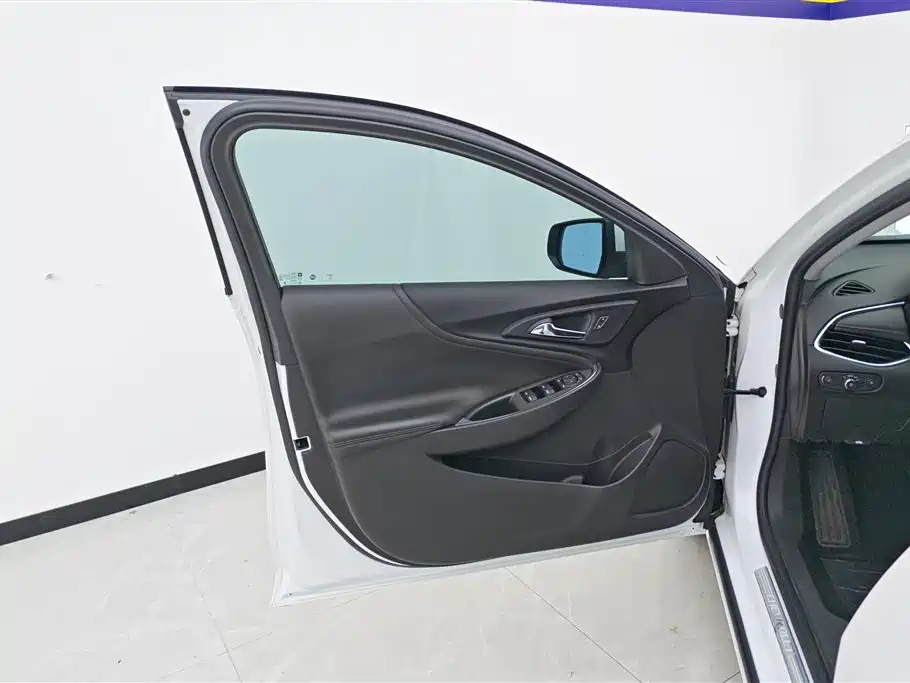 Chevrolet Malibu XL