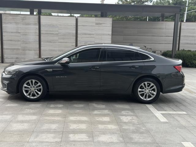 Chevrolet Malibu XL