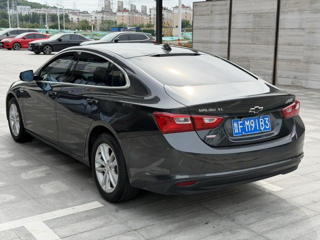 Chevrolet Malibu XL