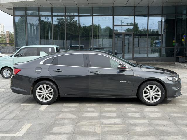 Chevrolet Malibu XL