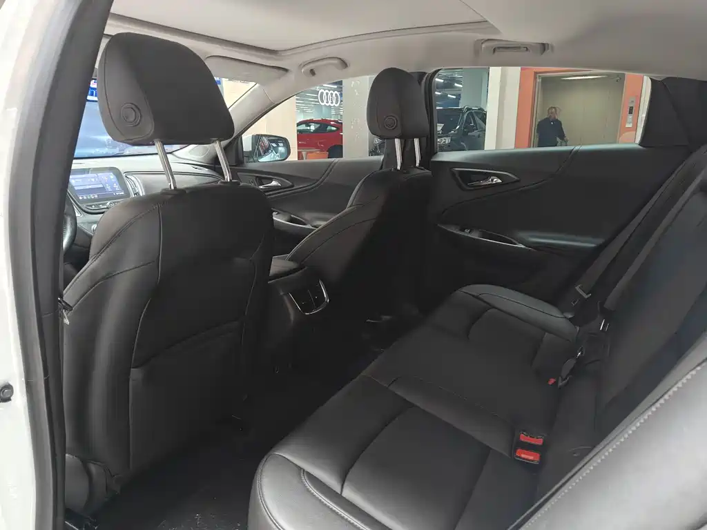 Chevrolet Malibu XL