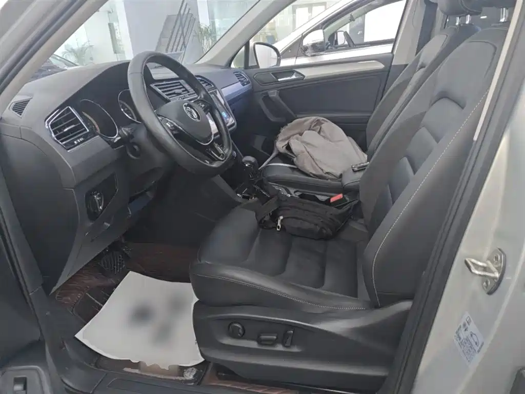 Volkswagen Tiguan L