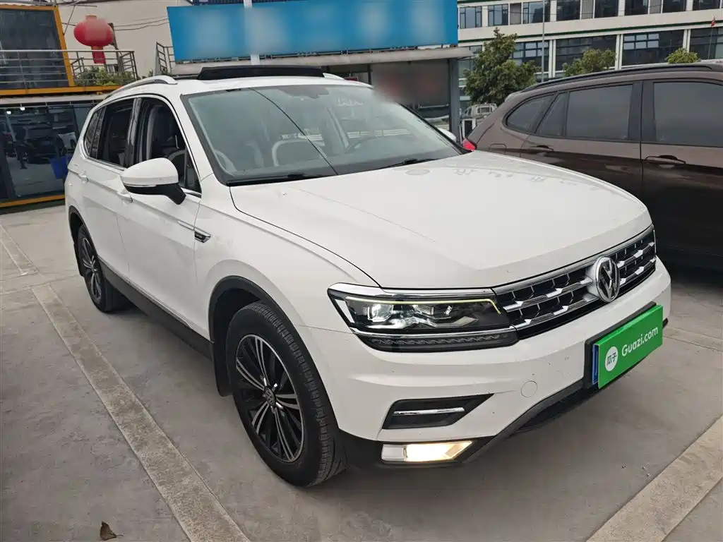 Volkswagen Tiguan L