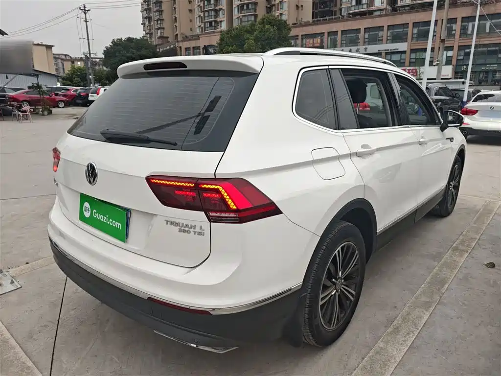 Volkswagen Tiguan L
