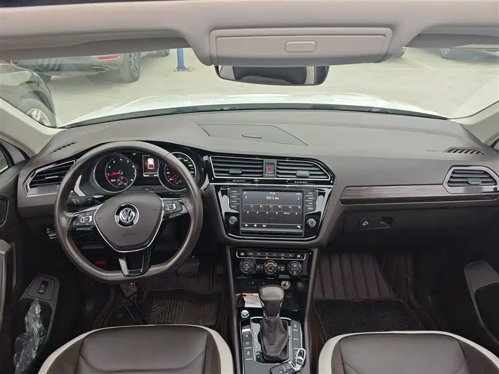 Volkswagen Tiguan L