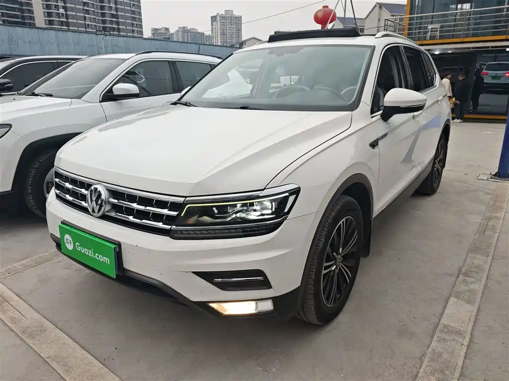 Volkswagen Tiguan L