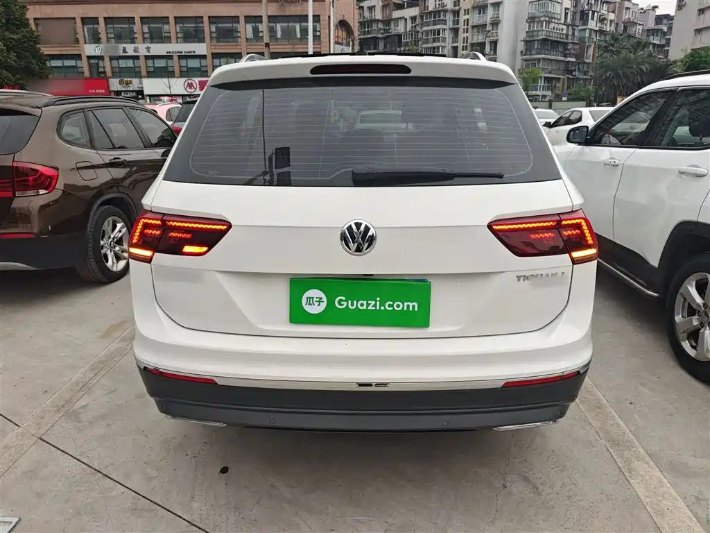 Volkswagen Tiguan L