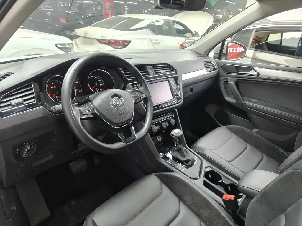 Volkswagen Tiguan L