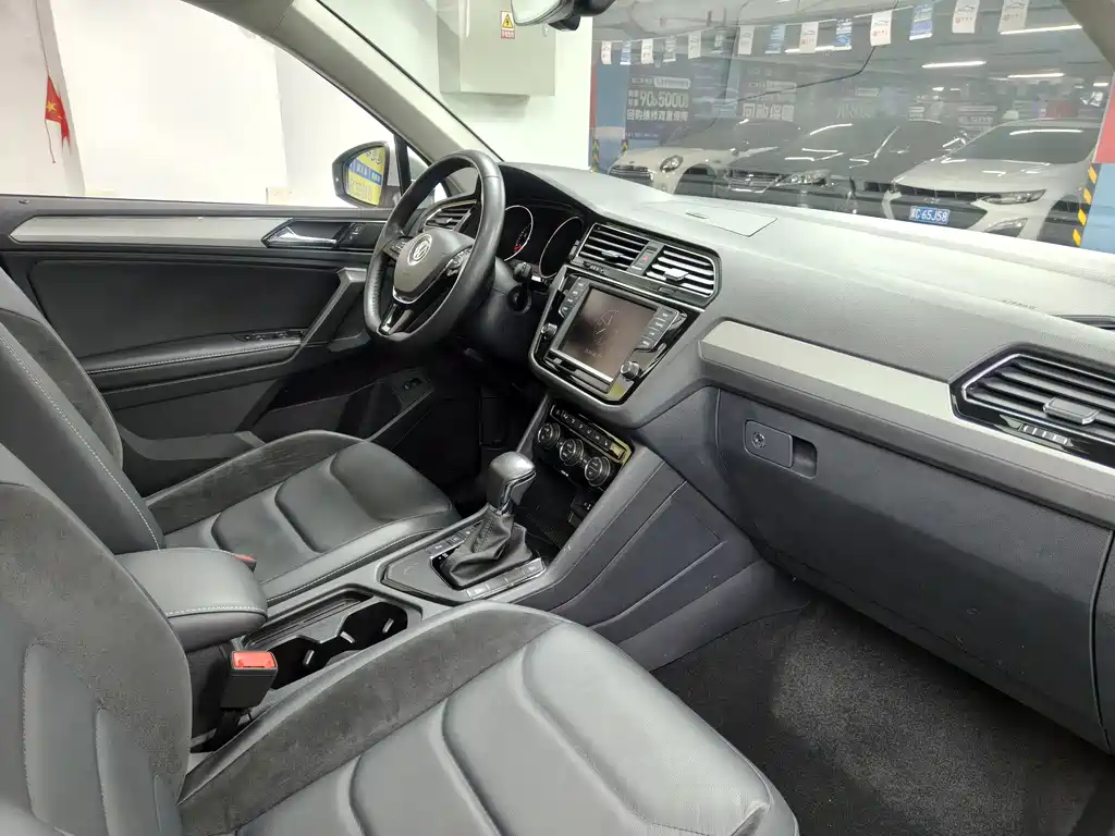 Volkswagen Tiguan L