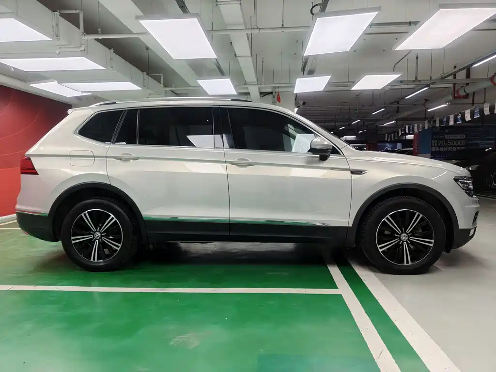 Volkswagen Tiguan L