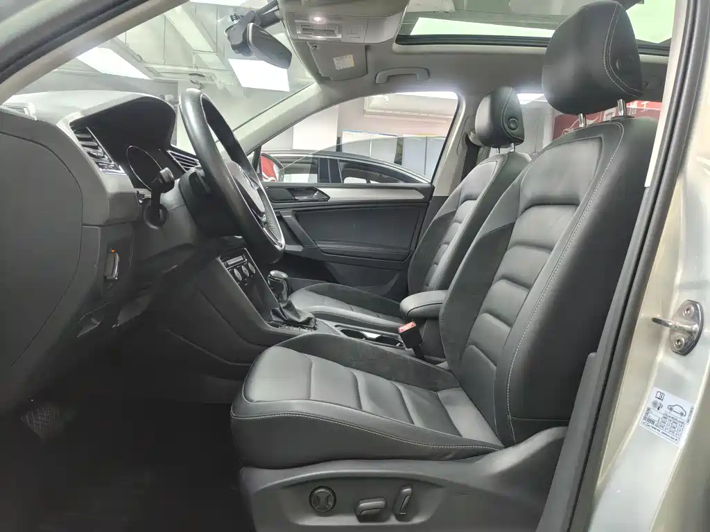 Volkswagen Tiguan L