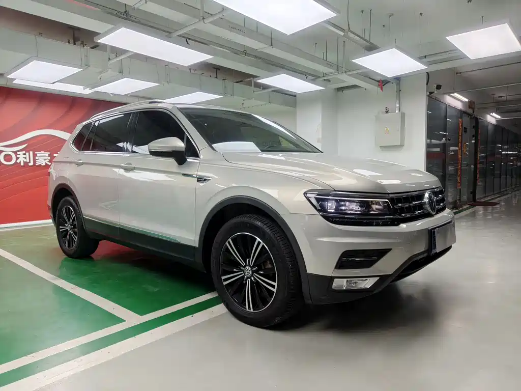 Volkswagen Tiguan L
