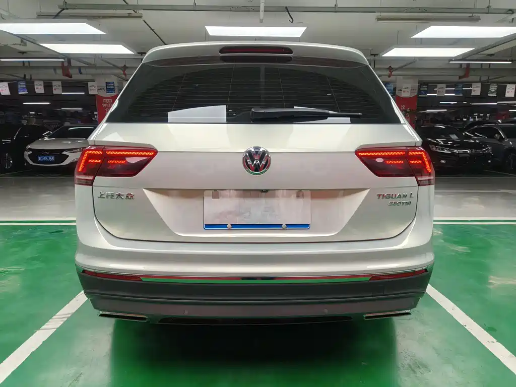 Volkswagen Tiguan L