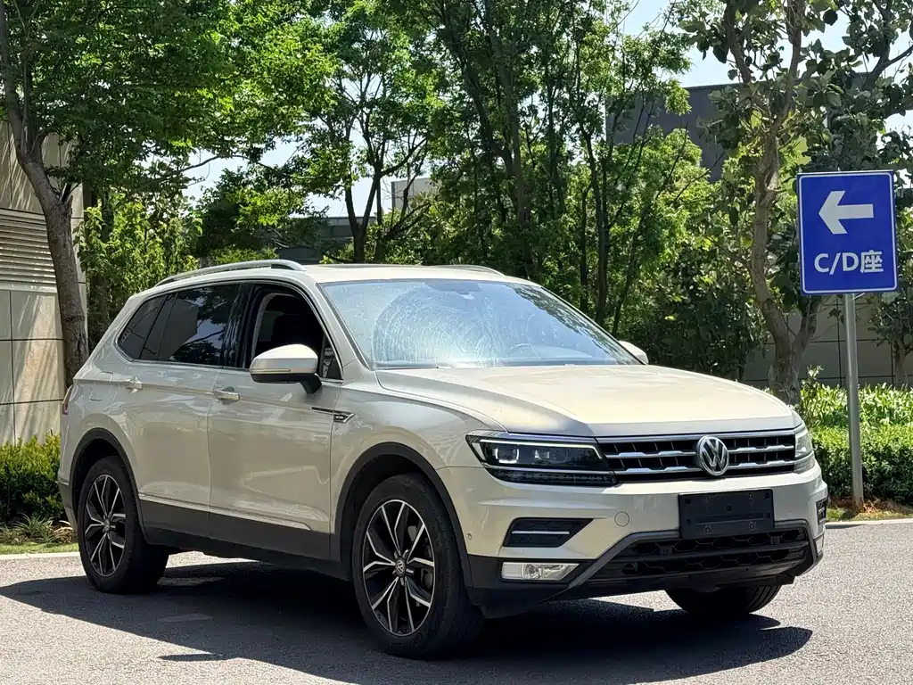 Volkswagen Tiguan L