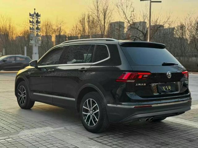 Volkswagen Tiguan L