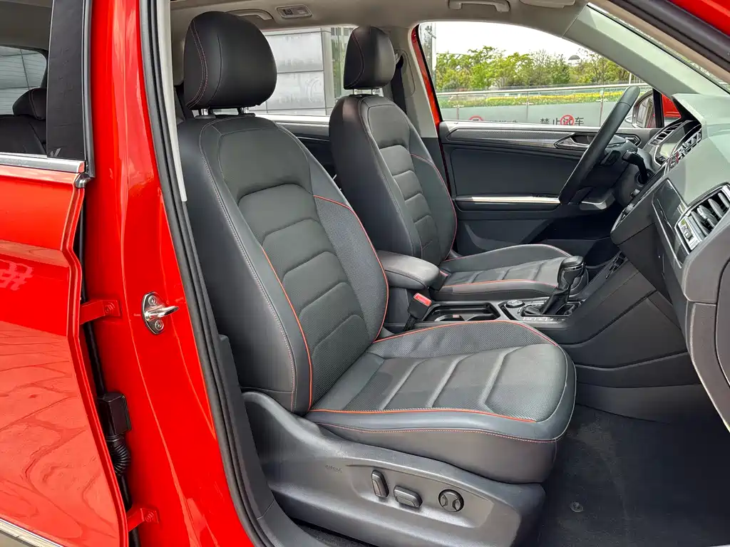Volkswagen Tiguan L
