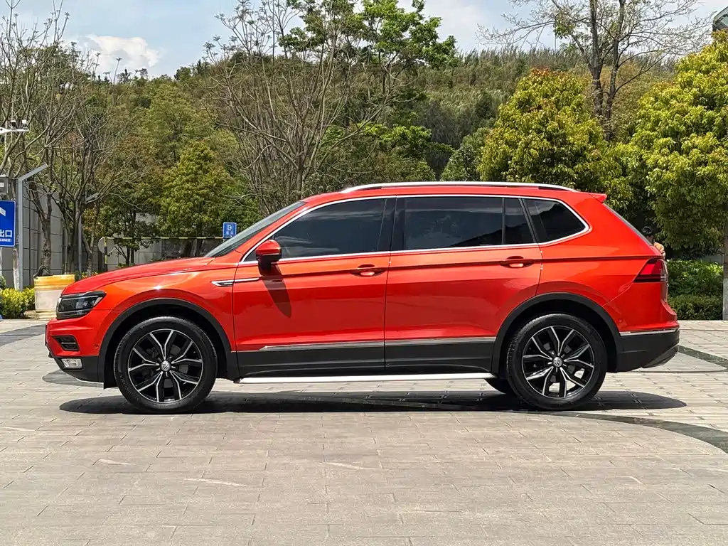Volkswagen Tiguan L