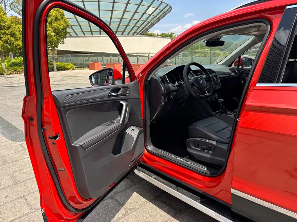 Volkswagen Tiguan L
