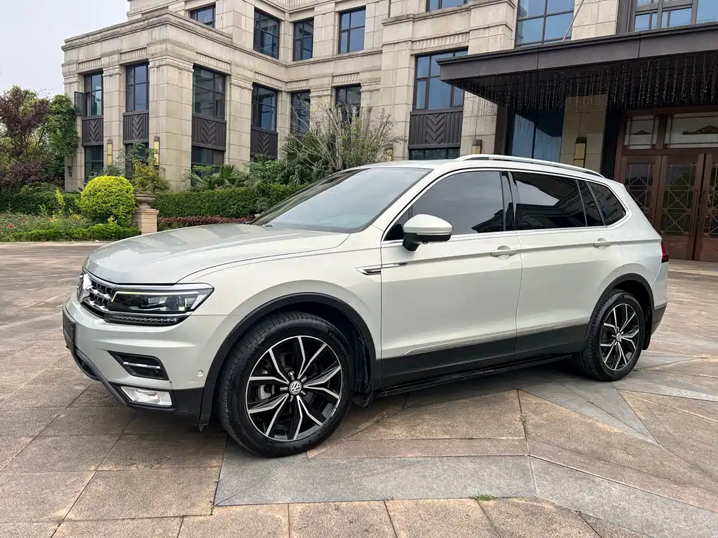 Volkswagen Tiguan L