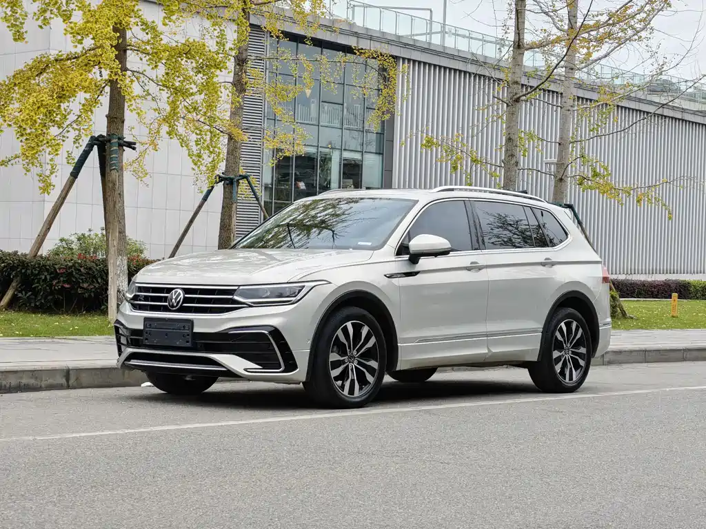 Volkswagen Tiguan L