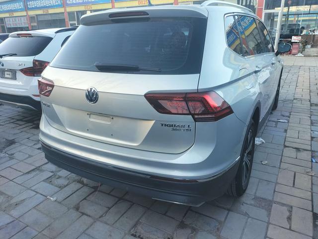 Volkswagen Tiguan L