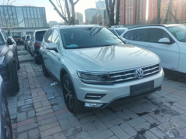 Volkswagen Tiguan L
