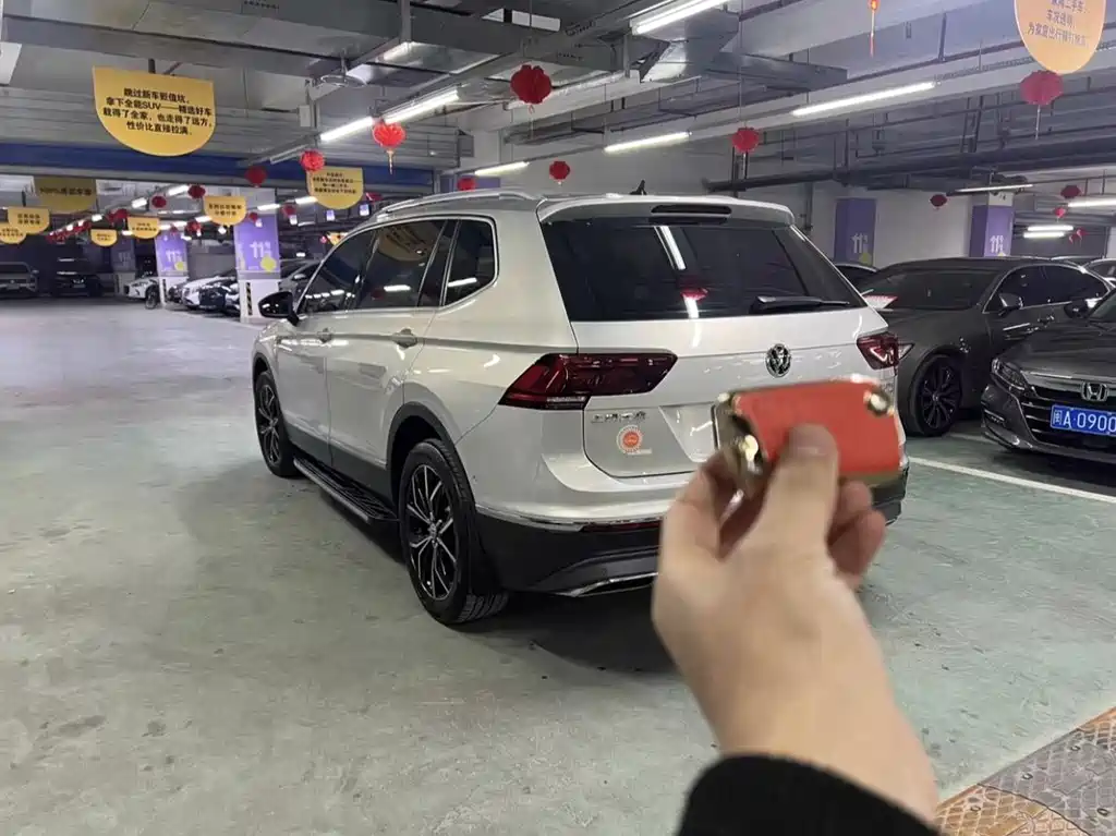 Volkswagen Tiguan L
