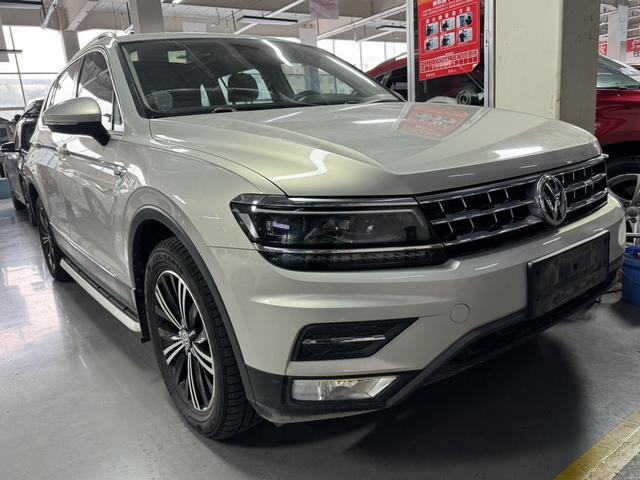 Volkswagen Tiguan L