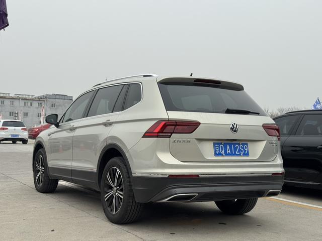 Volkswagen Tiguan L