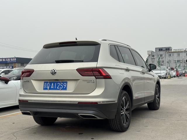 Volkswagen Tiguan L