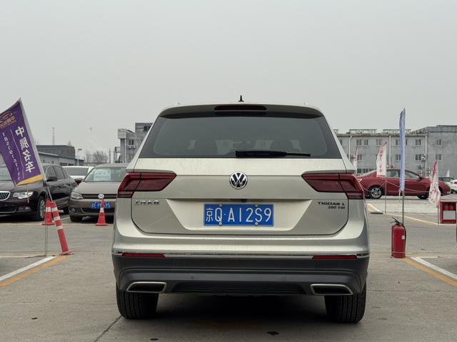 Volkswagen Tiguan L