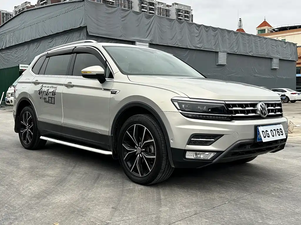 Volkswagen Tiguan L