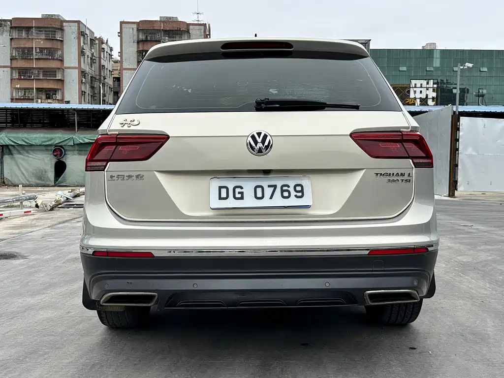 Volkswagen Tiguan L