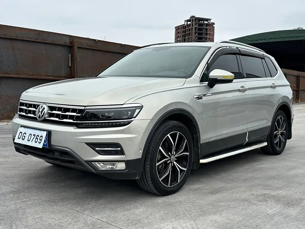 Volkswagen Tiguan L