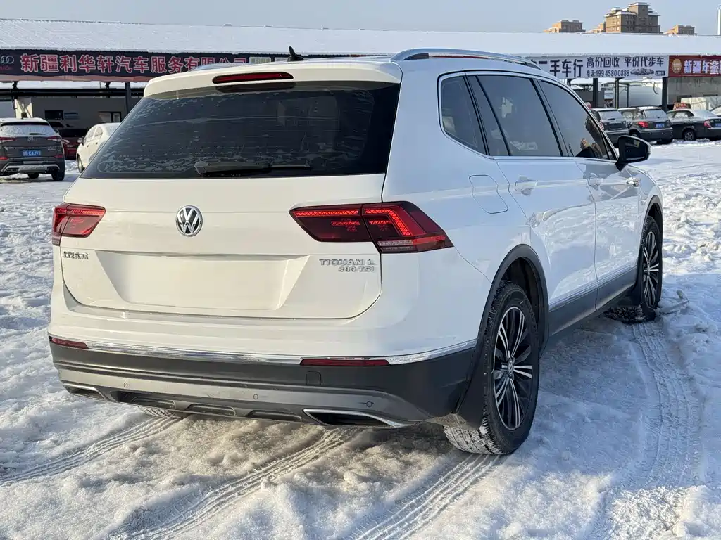 Volkswagen Tiguan L