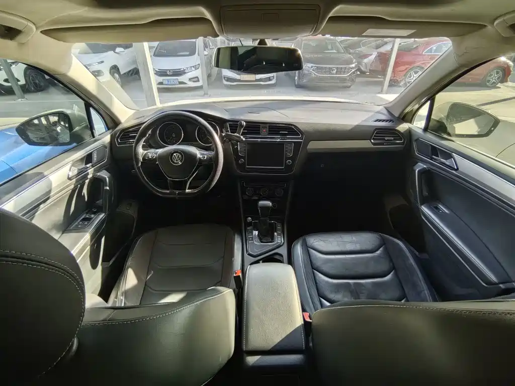 Volkswagen Tiguan L