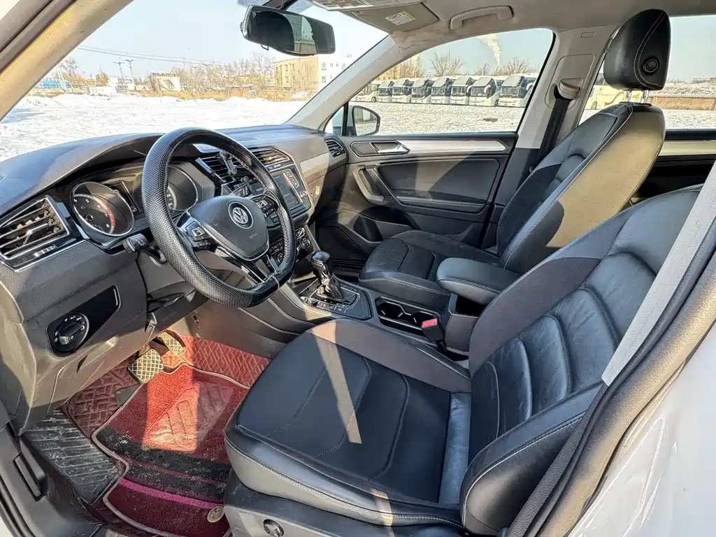 Volkswagen Tiguan L