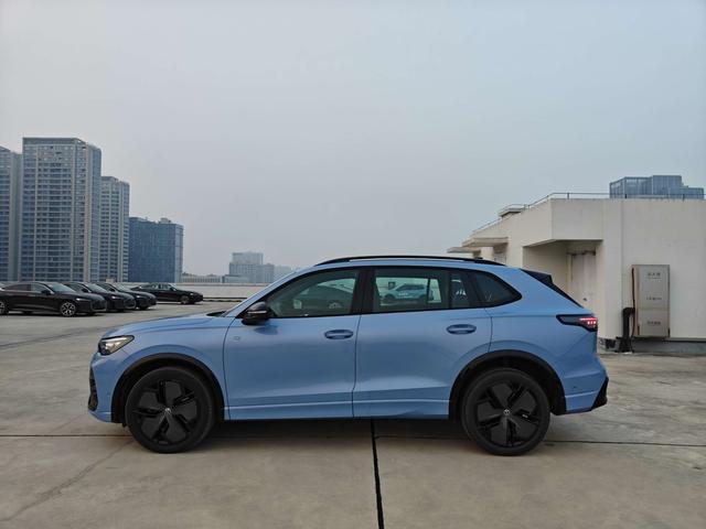 Volkswagen Tiguan L