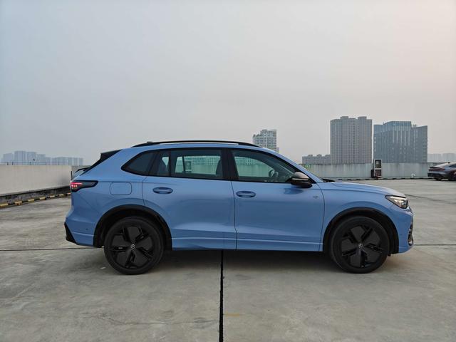 Volkswagen Tiguan L