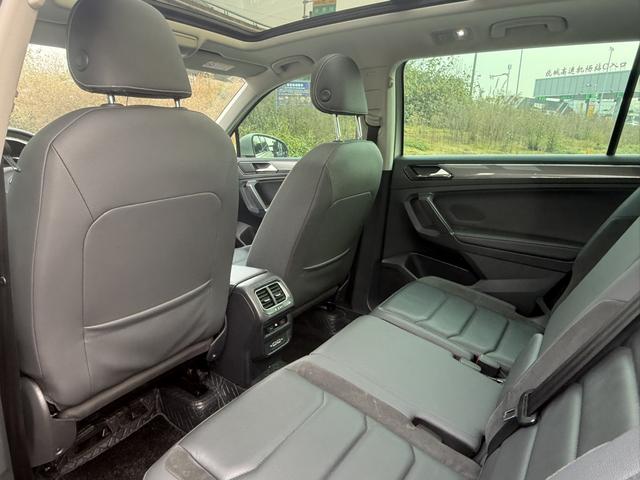 Volkswagen Tiguan L