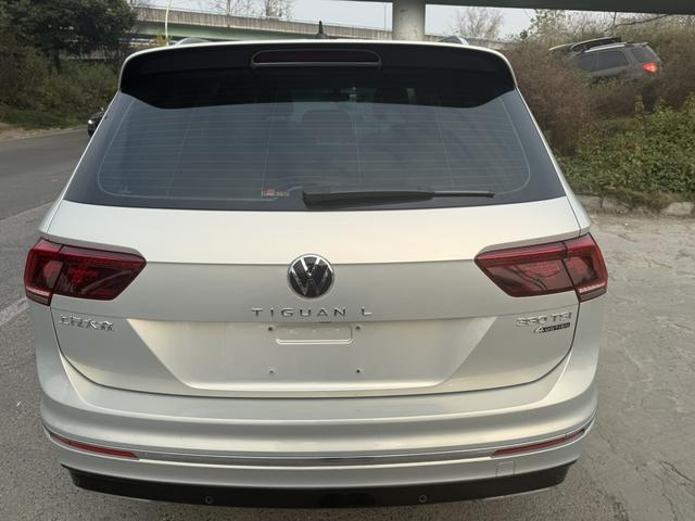 Volkswagen Tiguan L