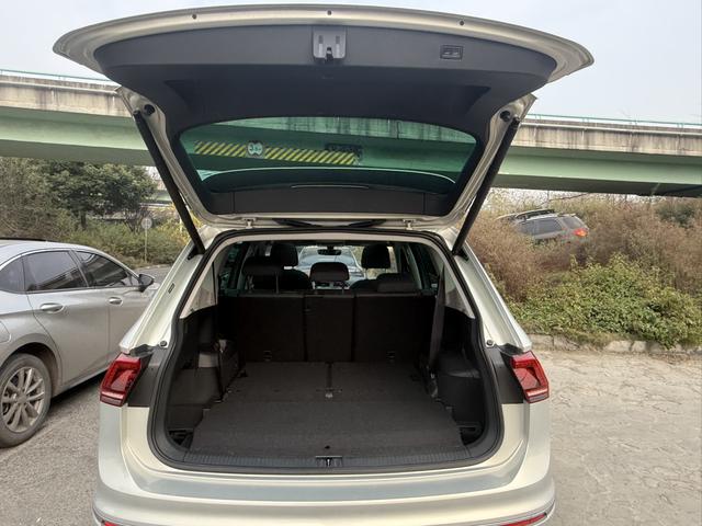 Volkswagen Tiguan L